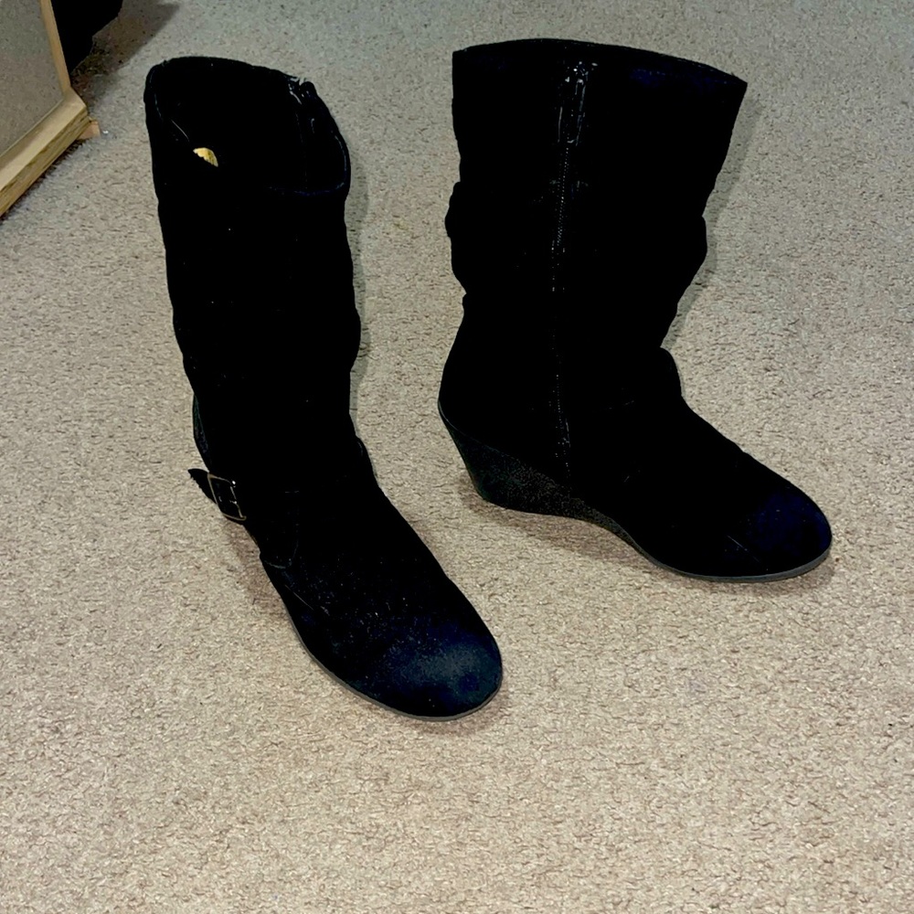 Cute wedge heel boots